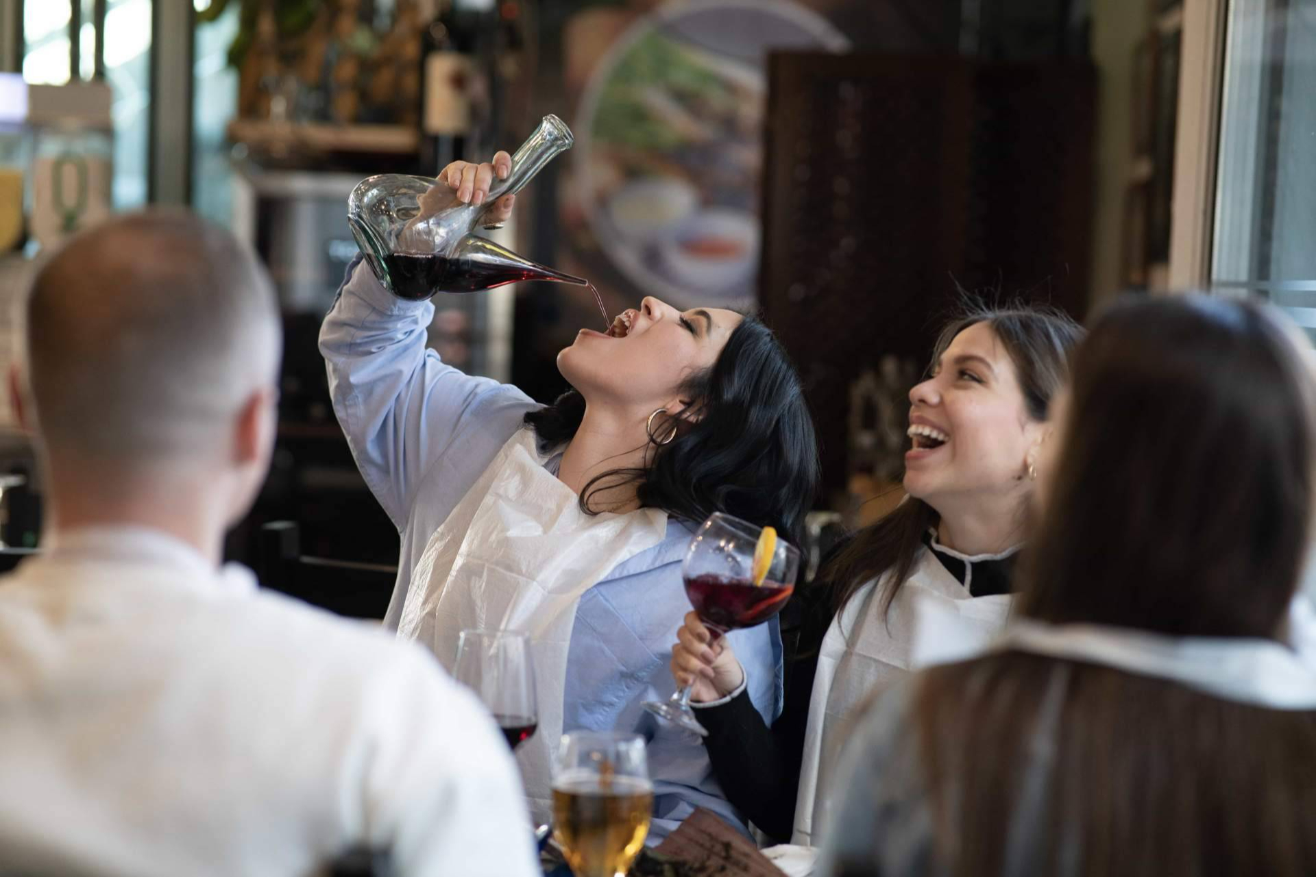 Pasa Tapas destaca entre los restaurantes que ofrecen comida hasta tarde en Barcelona
