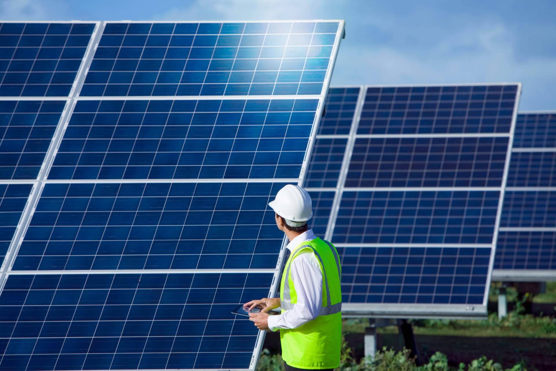 Geesol impulsa las placas solares en Sevilla con estudio personalizado y soporte técnico local