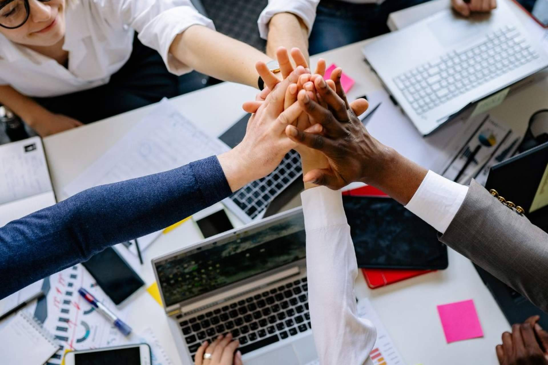 Constelaciones familiares en empresas; qué son y cómo influyen en el entorno laboral
