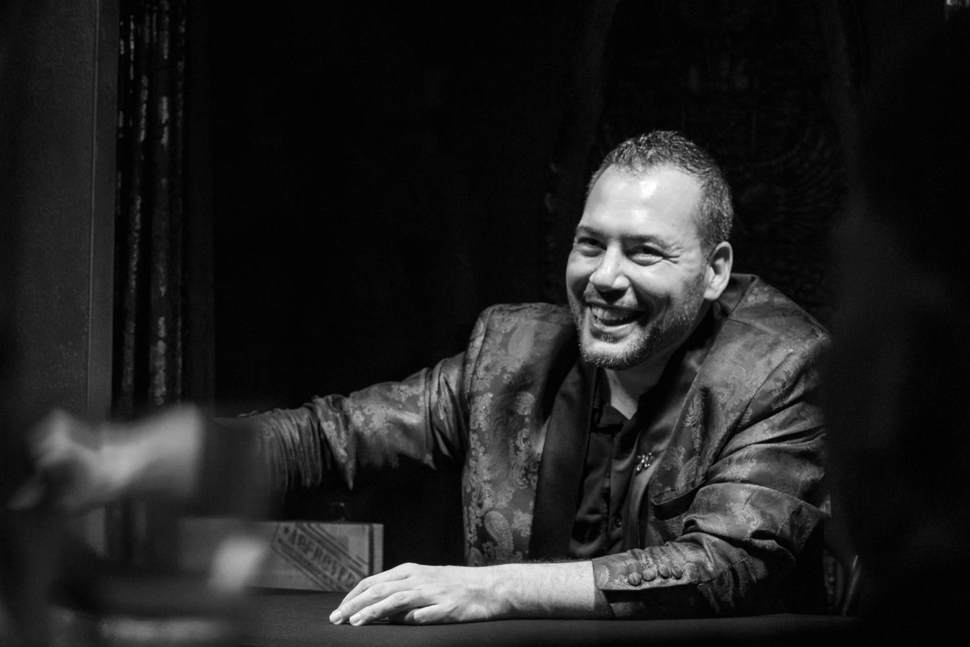 Gerardo Martínez consolida su propuesta como mago para eventos en Madrid