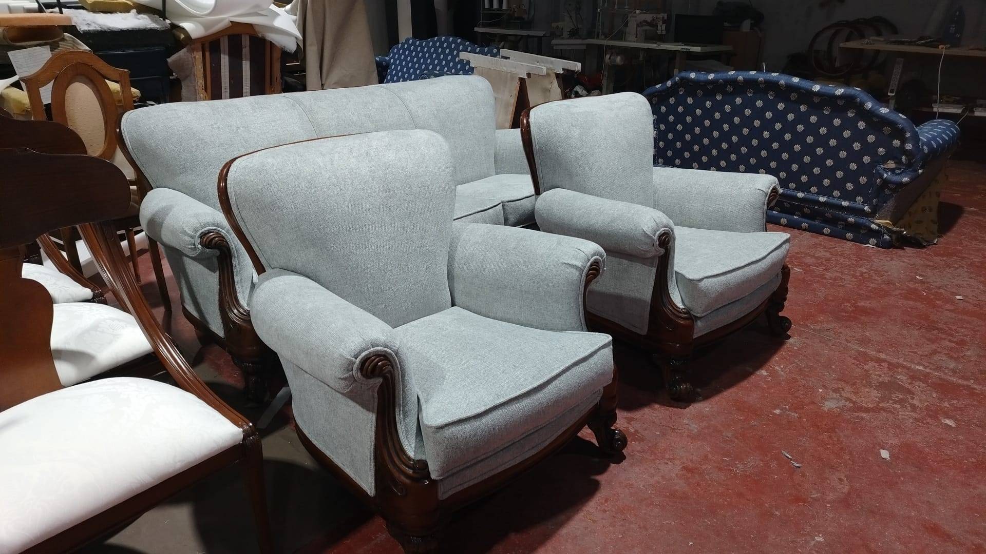 Tapicería de Madrid; tres generaciones dando vida a muebles heredados