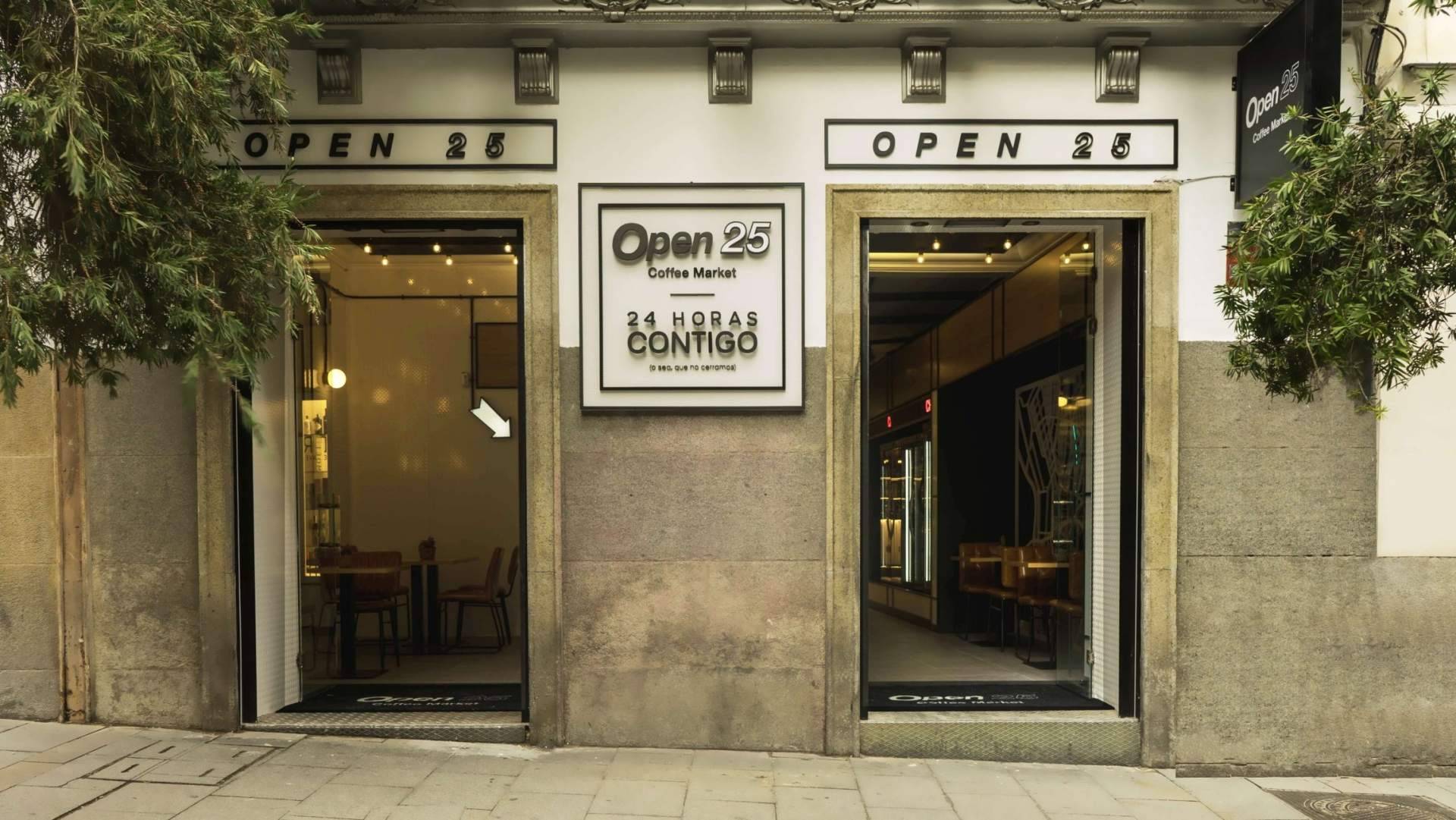 Del café Lavazza de madrugada al mercado de proximidad, así opera la red de Open25 en la capital