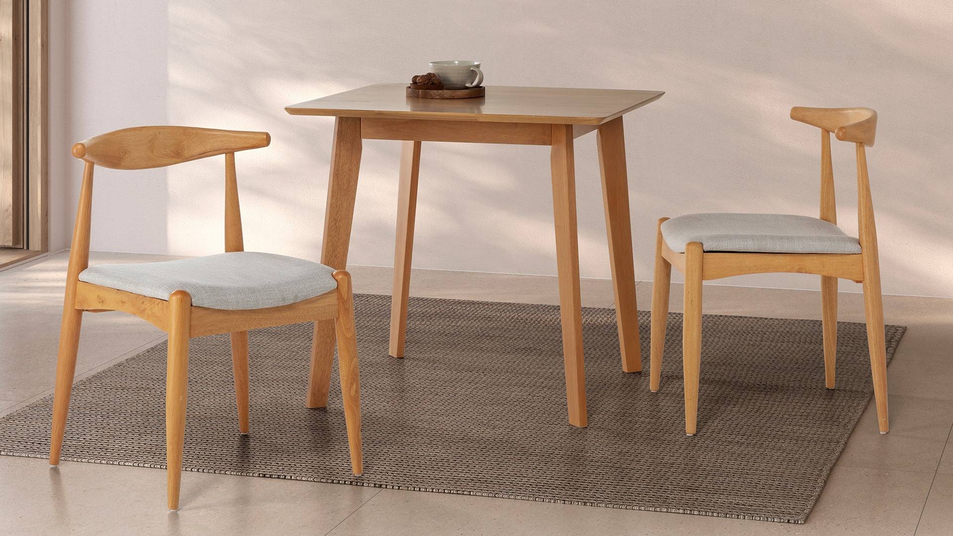 Top Mueble reúne una amplia selección de sillas de comedor que combinan estilo y comodidad