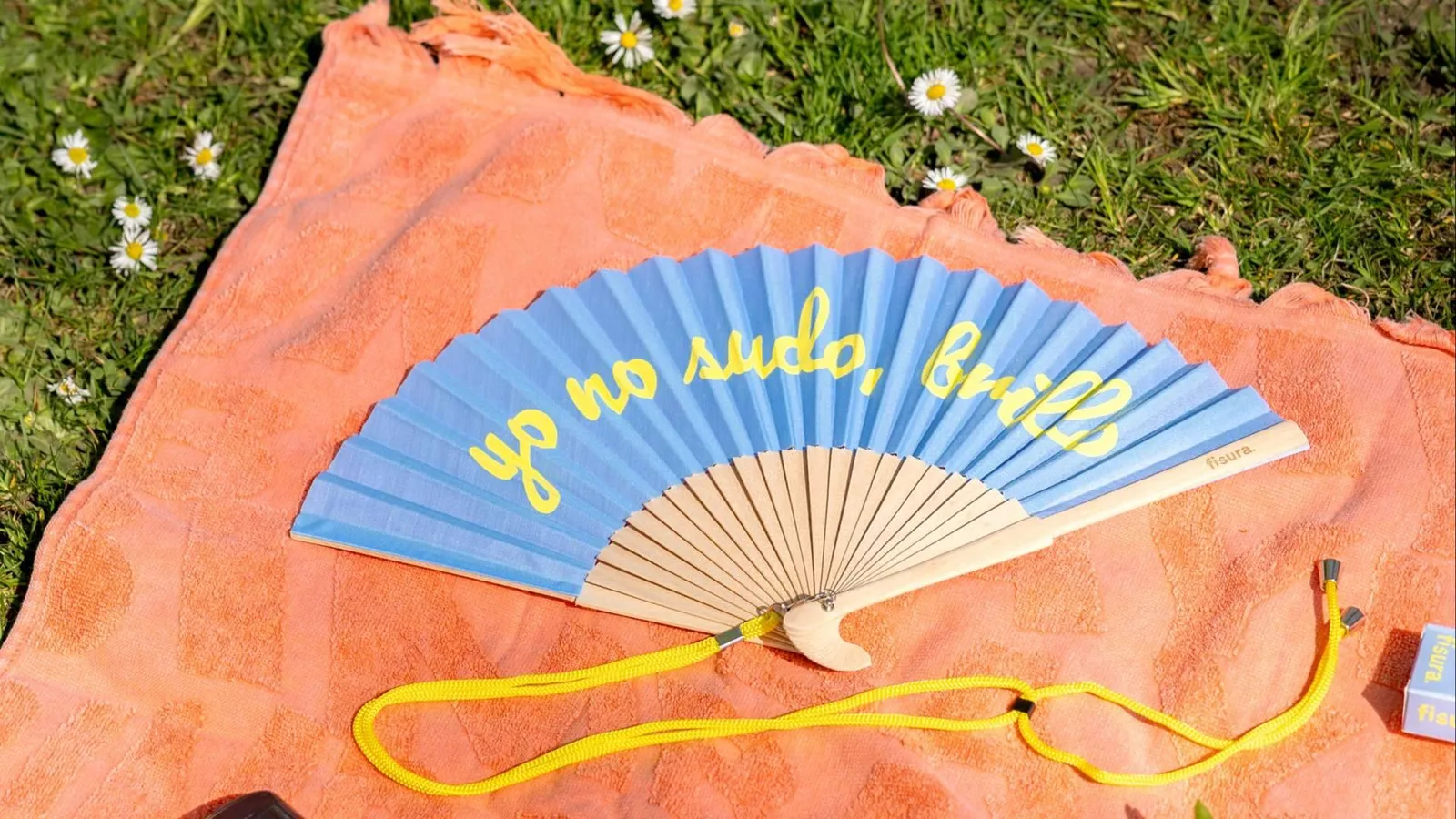Los abanicos de Fisura toman las calles con 'Momento Fan', una campaña pensada para dejar huella este verano