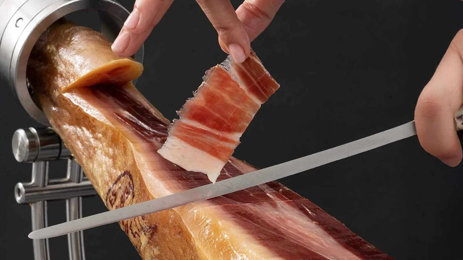 El ibérico también es para el verano; claves para conservar y servir una pieza con el calor